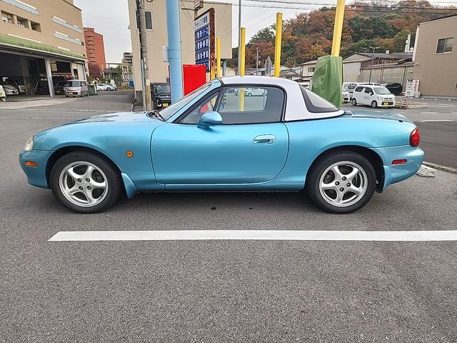 ロードスター ＳＰ　ハードトップ　２０２４年製カーナビ　フルセグ　Ｂｌｕｅｔｏｏｔｈ　バックカメラ　ＥＴＣ　キーレスエントリー　１５インチアルミホイール（5枚目）