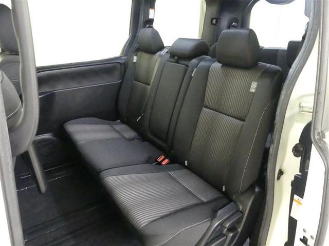 ノア Si フルセグ メモリーナビ DVD再生 後席モニター バックカメラ 衝突被害軽減システム ETC ドラレコ 両側電動スライド LEDヘッドランプ ウオークスルー 乗車定員8人 3列シート ワンオーナー(12枚目)