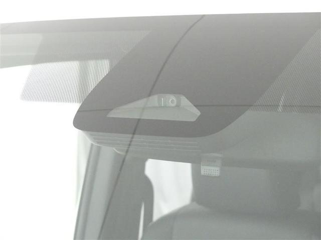 ヴォクシー Ｓ－Ｚ　フルセグ　メモリーナビ　ＤＶＤ再生　バックカメラ　衝突被害軽減システム　ＥＴＣ　両側電動スライド　ＬＥＤヘッドランプ　乗車定員７人　３列シート　ワンオーナー（9枚目）