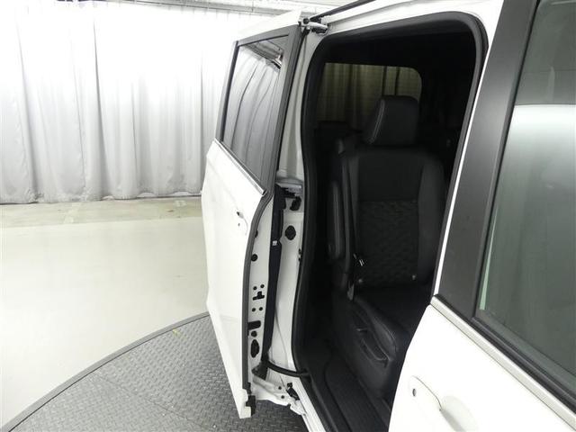 ヴォクシー Ｓ－Ｚ　フルセグ　メモリーナビ　ＤＶＤ再生　バックカメラ　衝突被害軽減システム　ＥＴＣ　両側電動スライド　ＬＥＤヘッドランプ　乗車定員７人　３列シート　ワンオーナー（12枚目）