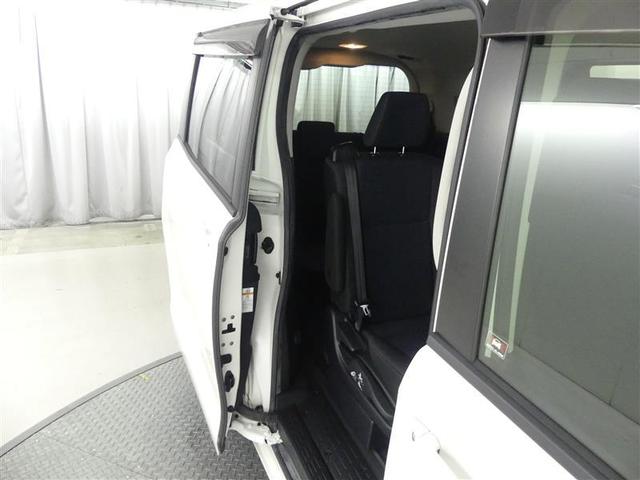 ノア Ｘ　フルセグ　メモリーナビ　ＤＶＤ再生　バックカメラ　両側電動スライド　ＬＥＤヘッドランプ　ウオークスルー　乗車定員７人　３列シート（10枚目）
