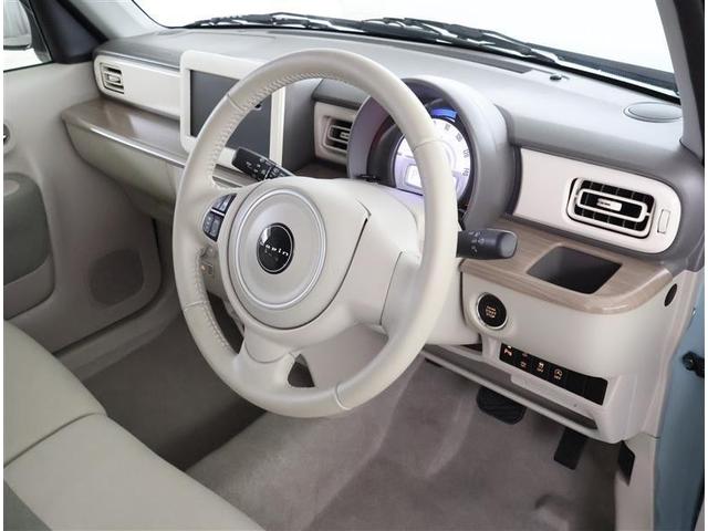 ドライバーに寄り添う快適な操作フィールをもたらすステアリングです。