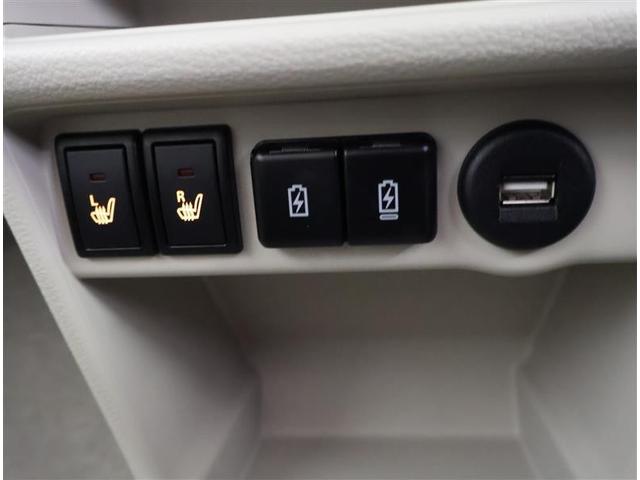 シートヒーター付きです。寒い日も快適なドライブが楽しめます♪