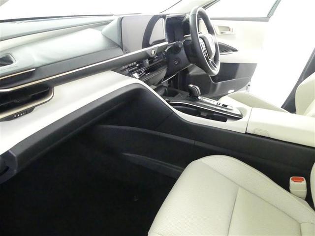 クラウンクロスオーバー Ｇアドバンスド　革シート　４ＷＤ　フルセグ　バックカメラ　衝突被害軽減システム　ＥＴＣ　ドラレコ　ＬＥＤヘッドランプ　ワンオーナー（16枚目）