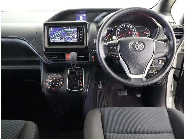 ヴォクシー Ｘ　フルセグ　メモリーナビ　ＤＶＤ再生　バックカメラ　ＥＴＣ　ドラレコ　電動スライドドア　ＬＥＤヘッドランプ　ウオークスルー　乗車定員８人　３列シート　ワンオーナー　アイドリングストップ（4枚目）