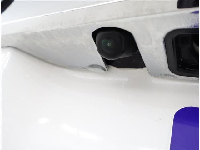 ヴォクシー Ｘ　フルセグ　メモリーナビ　ＤＶＤ再生　バックカメラ　ＥＴＣ　ドラレコ　電動スライドドア　ＬＥＤヘッドランプ　ウオークスルー　乗車定員８人　３列シート　ワンオーナー　アイドリングストップ（8枚目）