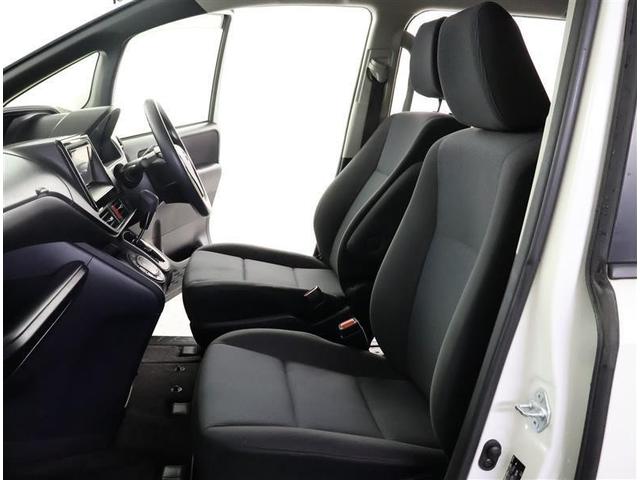 ヴォクシー Ｘ　フルセグ　メモリーナビ　ＤＶＤ再生　バックカメラ　ＥＴＣ　ドラレコ　電動スライドドア　ＬＥＤヘッドランプ　ウオークスルー　乗車定員８人　３列シート　ワンオーナー　アイドリングストップ（9枚目）