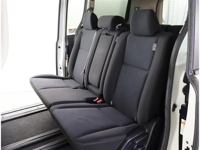 ヴォクシー Ｘ　フルセグ　メモリーナビ　ＤＶＤ再生　バックカメラ　ＥＴＣ　ドラレコ　電動スライドドア　ＬＥＤヘッドランプ　ウオークスルー　乗車定員８人　３列シート　ワンオーナー　アイドリングストップ（10枚目）