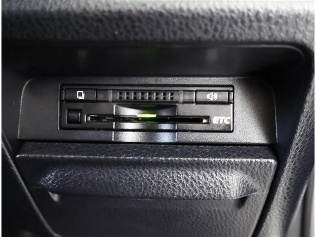 ヴォクシー Ｘ　フルセグ　メモリーナビ　ＤＶＤ再生　バックカメラ　ＥＴＣ　ドラレコ　電動スライドドア　ＬＥＤヘッドランプ　ウオークスルー　乗車定員８人　３列シート　ワンオーナー　アイドリングストップ（28枚目）