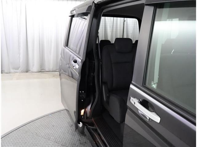 ステップワゴンスパーダ Z HDDナビエディション フルセグ HDDナビ DVD再生 後席モニター バックカメラ ETC 両側電動スライド HIDヘッドライト ウオークスルー 乗車定員8人 3列シート(10枚目)