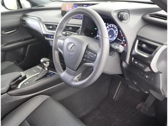 ＵＸ ＵＸ２５０ｈ　バージョンＣ　サンルーフ　フルセグ　メモリーナビ　ＤＶＤ再生　バックカメラ　衝突被害軽減システム　ＥＴＣ　ＬＥＤヘッドランプ　ワンオーナー（15枚目）