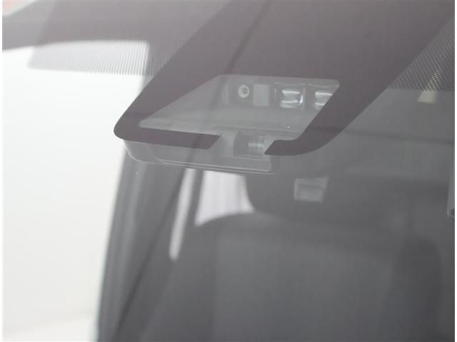 ヴォクシー ＺＳ　煌ＩＩ　フルセグ　メモリーナビ　ＤＶＤ再生　後席モニター　バックカメラ　衝突被害軽減システム　ＥＴＣ　ドラレコ　両側電動スライド　ＬＥＤヘッドランプ　乗車定員７人　３列シート　ワンオーナー　フルエアロ（9枚目）