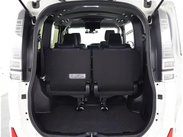 ヴォクシー ＺＳ　煌ＩＩ　フルセグ　メモリーナビ　ＤＶＤ再生　後席モニター　バックカメラ　衝突被害軽減システム　ＥＴＣ　ドラレコ　両側電動スライド　ＬＥＤヘッドランプ　乗車定員７人　３列シート　ワンオーナー　フルエアロ（16枚目）