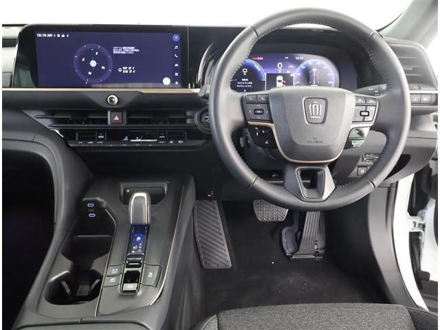 クラウンクロスオーバー Ｇアドバンスド　４ＷＤ　フルセグ　バックカメラ　衝突被害軽減システム　ＥＴＣ　ドラレコ　ＬＥＤヘッドランプ　ワンオーナー（4枚目）