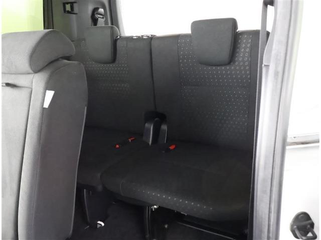 �R��ڃV�[�g���Ђ�т�Ƃ����X�y�[�X���m�ۂ��Ă��܂��B��l���ł̂��o�������΂�����ł��I