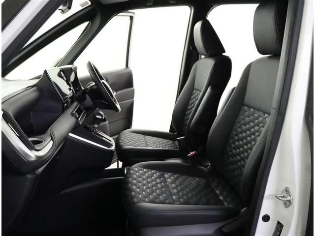 ヴォクシー ハイブリッドＳ－Ｚ　フルセグ　メモリーナビ　ＤＶＤ再生　バックカメラ　衝突被害軽減システム　ＥＴＣ　両側電動スライド　ＬＥＤヘッドランプ　乗車定員７人　３列シート　ワンオーナー（12枚目）