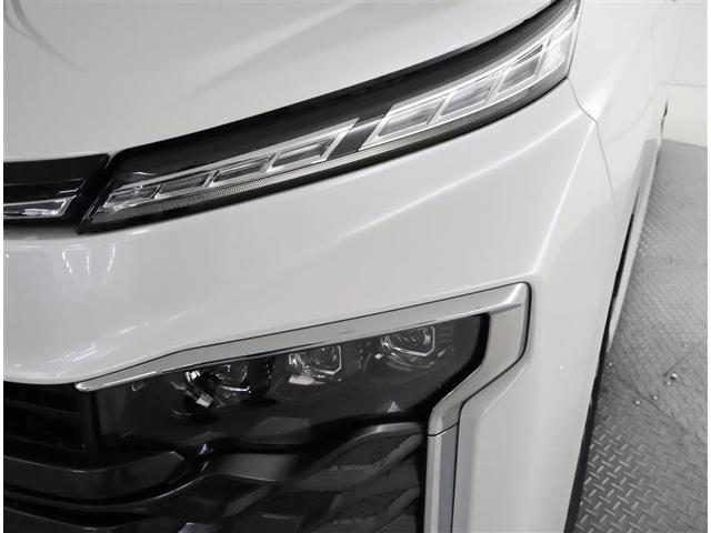 ヴォクシー ハイブリッドＳ－Ｚ　フルセグ　メモリーナビ　ＤＶＤ再生　バックカメラ　衝突被害軽減システム　ＥＴＣ　両側電動スライド　ＬＥＤヘッドランプ　乗車定員７人　３列シート　ワンオーナー（31枚目）