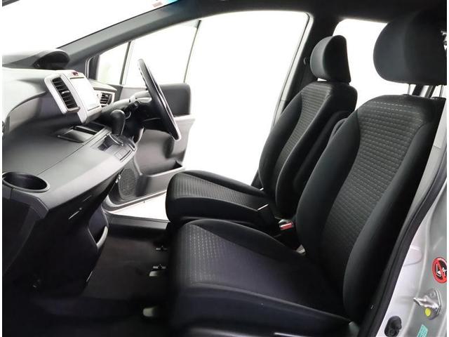 ���F���̂悢�C���p�l����ł��I����X�C�b�`��J�b�v�z���_�[���g���₷���ʒu�ɔz�u����Ă��܂���