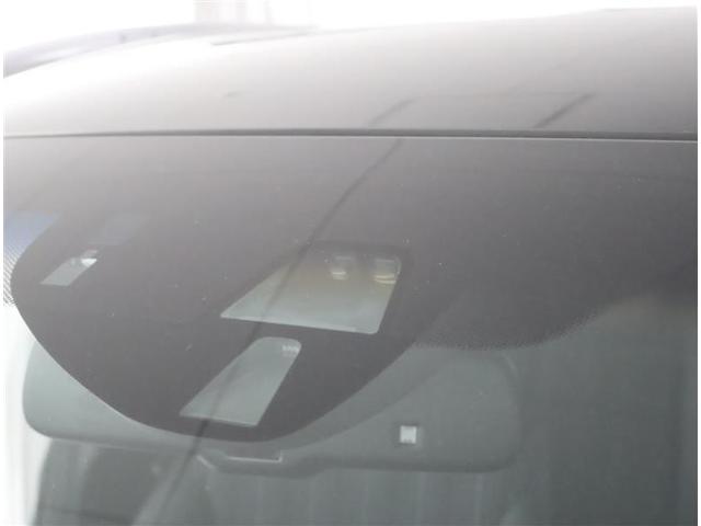 ヴェゼル ハイブリッドＺ　フルセグ　メモリーナビ　バックカメラ　衝突被害軽減システム　ＥＴＣ　ＬＥＤヘッドランプ（9枚目）