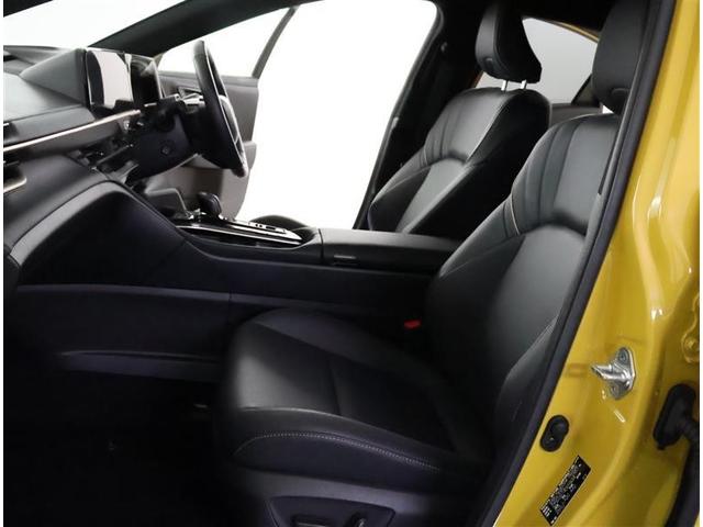 クラウンスポーツ Ｚ　革シート　４ＷＤ　フルセグ　メモリーナビ　バックカメラ　衝突被害軽減システム　ＥＴＣ　ドラレコ　ＬＥＤヘッドランプ　ワンオーナー　フルエアロ（11枚目）