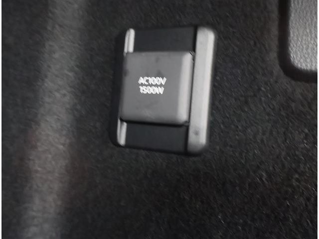 クラウンスポーツ Ｚ　革シート　４ＷＤ　フルセグ　メモリーナビ　バックカメラ　衝突被害軽減システム　ＥＴＣ　ドラレコ　ＬＥＤヘッドランプ　ワンオーナー　フルエアロ（15枚目）