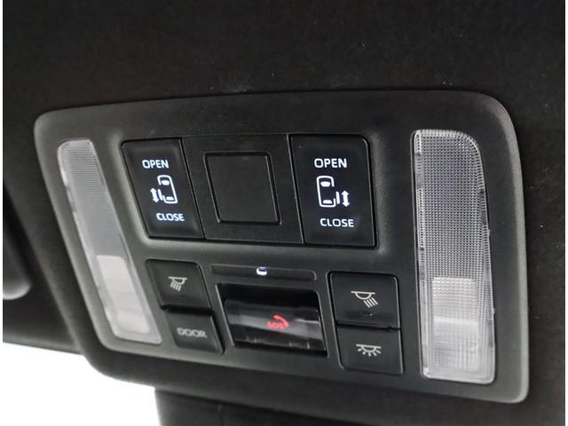 ヴォクシー ハイブリッドＳ－Ｚ　フルセグ　メモリーナビ　ＤＶＤ再生　後席モニター　バックカメラ　衝突被害軽減システム　ＥＴＣ　両側電動スライド　ＬＥＤヘッドランプ　乗車定員７人　３列シート（11枚目）