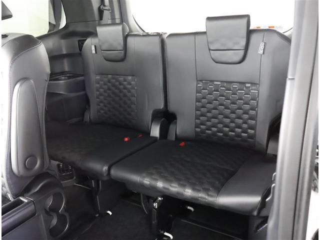 ヴォクシー ハイブリッドＳ－Ｚ　フルセグ　メモリーナビ　ＤＶＤ再生　後席モニター　バックカメラ　衝突被害軽減システム　ＥＴＣ　両側電動スライド　ＬＥＤヘッドランプ　乗車定員７人　３列シート（14枚目）