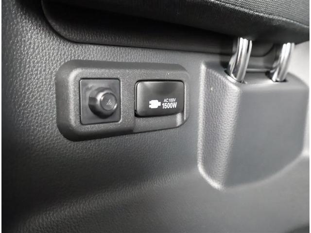 ヴォクシー ハイブリッドＳ－Ｚ　フルセグ　メモリーナビ　ＤＶＤ再生　後席モニター　バックカメラ　衝突被害軽減システム　ＥＴＣ　両側電動スライド　ＬＥＤヘッドランプ　乗車定員７人　３列シート（16枚目）