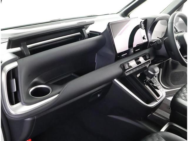 ヴォクシー ハイブリッドＳ－Ｚ　フルセグ　メモリーナビ　ＤＶＤ再生　後席モニター　バックカメラ　衝突被害軽減システム　ＥＴＣ　両側電動スライド　ＬＥＤヘッドランプ　乗車定員７人　３列シート（29枚目）