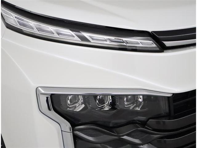 ヴォクシー ハイブリッドＳ－Ｚ　フルセグ　メモリーナビ　ＤＶＤ再生　後席モニター　バックカメラ　衝突被害軽減システム　ＥＴＣ　両側電動スライド　ＬＥＤヘッドランプ　乗車定員７人　３列シート（31枚目）