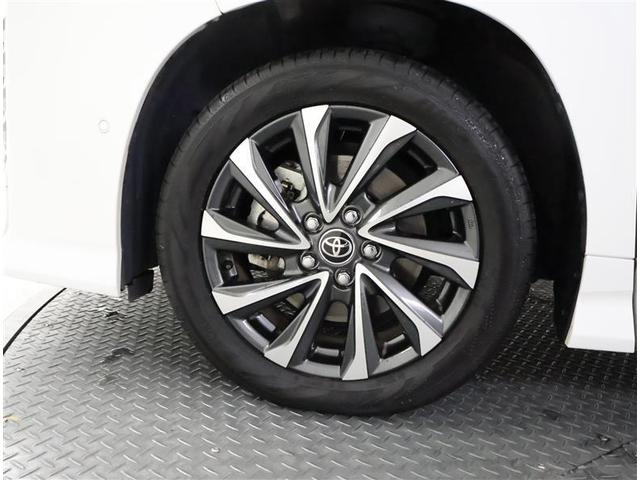 ヴォクシー ハイブリッドＳ－Ｚ　フルセグ　メモリーナビ　ＤＶＤ再生　バックカメラ　衝突被害軽減システム　ＥＴＣ　両側電動スライド　ＬＥＤヘッドランプ　乗車定員７人　３列シート　ワンオーナー（17枚目）