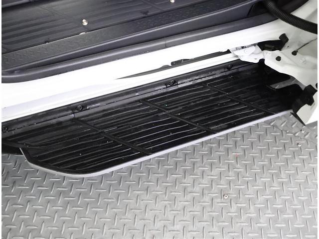 ヴォクシー ハイブリッドＳ－Ｚ　フルセグ　メモリーナビ　ＤＶＤ再生　バックカメラ　衝突被害軽減システム　ＥＴＣ　両側電動スライド　ＬＥＤヘッドランプ　乗車定員７人　３列シート　ワンオーナー（22枚目）