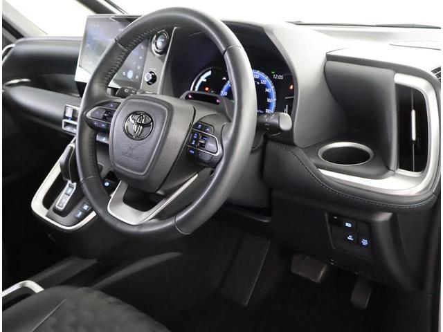 ヴォクシー ハイブリッドＳ－Ｚ　フルセグ　メモリーナビ　ＤＶＤ再生　バックカメラ　衝突被害軽減システム　ＥＴＣ　両側電動スライド　ＬＥＤヘッドランプ　乗車定員７人　３列シート　ワンオーナー（31枚目）