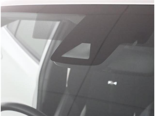 プリウスＰＨＶ Ｓ　ＧＲスポーツ　フルセグ　メモリーナビ　バックカメラ　衝突被害軽減システム　ＥＴＣ　ＬＥＤヘッドランプ　フルエアロ（9枚目）