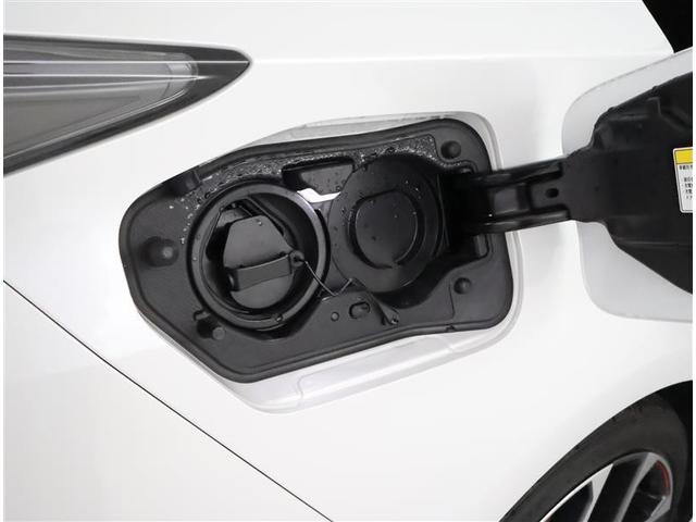 プリウスＰＨＶ Ｓ　ＧＲスポーツ　フルセグ　メモリーナビ　バックカメラ　衝突被害軽減システム　ＥＴＣ　ＬＥＤヘッドランプ　フルエアロ（16枚目）