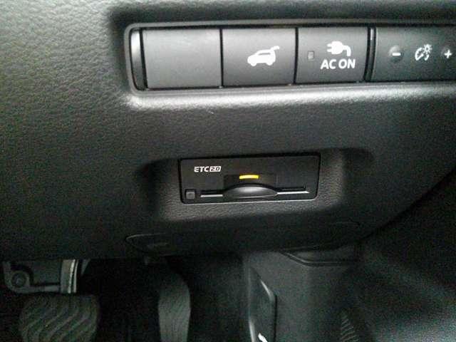 �����Ɂ@�d�s�b�Q�D�O�t���Ă���܂��B�������H�̗��������X�C�X�C��@�d�s�b�J�[�h�̐\�����݂͓��Y�J�[�h���������߁I�I�I�u���S�v�u���g�N�v�u�֗��v�ŊF���܂̃J�[���C�t���T�|�[�g������T���ڂ̃J�[�h�ł��B