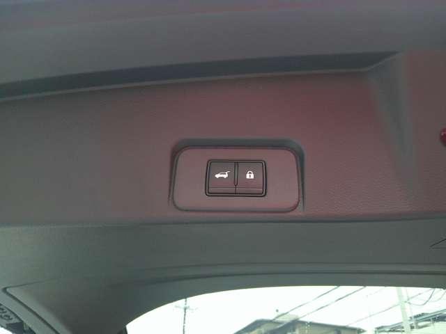 �d���o�b�N�h�A�t���ł���^�]�Ȃł̑�����\�ł����