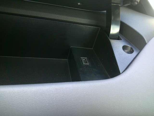 セレナ 2.0 ハイウェイスター V ハンズフリー機能付両側オートスライドドア サイドエアバッグ アラウンドビュ- 1オナ アルミ 衝突被害軽減 LDP エアバッグ 両側オートスライドドア LEDライト クルコン インテリジェントキー 禁煙 サイドカメラ メモリーナビ ナビTV(19枚目)