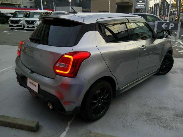 スイフトスポーツ スポーツ　１．４　セーフティパッケージ装着車　クルーズコントロール　シートヒーター　被害軽減ブレーキ　ＬＤＡ　セキュリティ　ワンセグ　ＳＲＳ　ＡＢＳ付　ナビＴＶ　Ｗエアバック　禁煙　ＬＥＤヘットランプ　自動追従　全席ＰＷ　フルオートエアコン　パワーステアリング　ＡＷ　サイドＳＲＳ（2枚目）