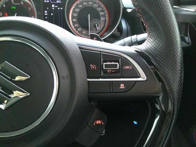 スイフトスポーツ スポーツ　１．４　セーフティパッケージ装着車　クルーズコントロール　シートヒーター　被害軽減ブレーキ　ＬＤＡ　セキュリティ　ワンセグ　ＳＲＳ　ＡＢＳ付　ナビＴＶ　Ｗエアバック　禁煙　ＬＥＤヘットランプ　自動追従　全席ＰＷ　フルオートエアコン　パワーステアリング　ＡＷ　サイドＳＲＳ（8枚目）