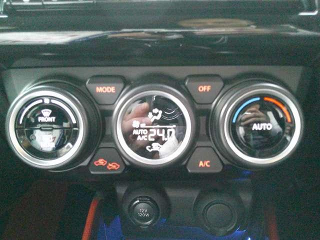 スイフトスポーツ スポーツ　１．４　セーフティパッケージ装着車　クルーズコントロール　シートヒーター　被害軽減ブレーキ　ＬＤＡ　セキュリティ　ワンセグ　ＳＲＳ　ＡＢＳ付　ナビＴＶ　Ｗエアバック　禁煙　ＬＥＤヘットランプ　自動追従　全席ＰＷ　フルオートエアコン　パワーステアリング　ＡＷ　サイドＳＲＳ（12枚目）