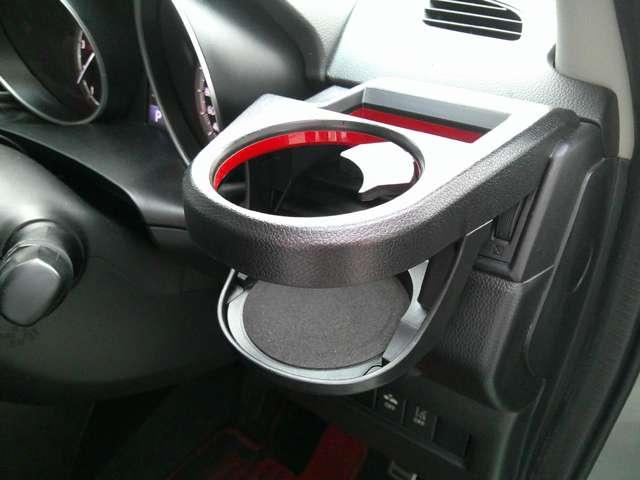 スイフトスポーツ スポーツ　１．４　セーフティパッケージ装着車　クルーズコントロール　シートヒーター　被害軽減ブレーキ　ＬＤＡ　セキュリティ　ワンセグ　ＳＲＳ　ＡＢＳ付　ナビＴＶ　Ｗエアバック　禁煙　ＬＥＤヘットランプ　自動追従　全席ＰＷ　フルオートエアコン　パワーステアリング　ＡＷ　サイドＳＲＳ（16枚目）