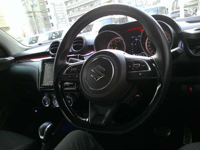 スイフトスポーツ スポーツ　１．４　セーフティパッケージ装着車　クルーズコントロール　シートヒーター　被害軽減ブレーキ　ＬＤＡ　セキュリティ　ワンセグ　ＳＲＳ　ＡＢＳ付　ナビＴＶ　Ｗエアバック　禁煙　ＬＥＤヘットランプ　自動追従　全席ＰＷ　フルオートエアコン　パワーステアリング　ＡＷ　サイドＳＲＳ（18枚目）