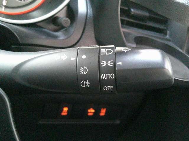 スイフトスポーツ スポーツ　１．４　セーフティパッケージ装着車　クルーズコントロール　シートヒーター　被害軽減ブレーキ　ＬＤＡ　セキュリティ　ワンセグ　ＳＲＳ　ＡＢＳ付　ナビＴＶ　Ｗエアバック　禁煙　ＬＥＤヘットランプ　自動追従　全席ＰＷ　フルオートエアコン　パワーステアリング　ＡＷ　サイドＳＲＳ（20枚目）