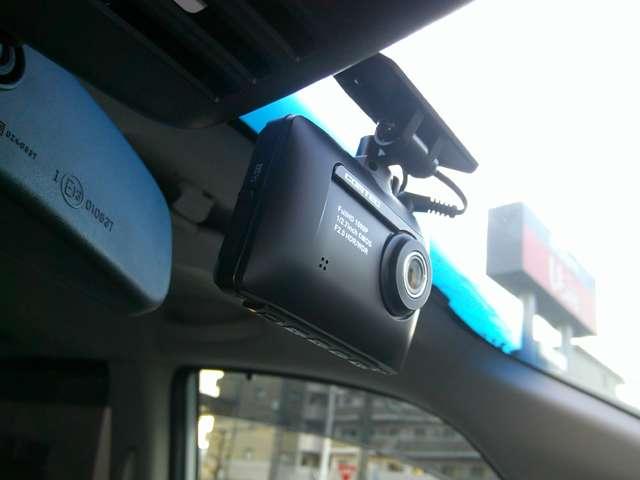 セレナ 2.0 ハイウェイスターVセレ+セーフティ S-HYBRID インテリジェントキー 車線逸脱警報装置 オートクルーズコントロール ナビ TV ETC オートエアコン ワンオーナー ドライブレコーダー パワーウィンドウ 助手席エアバッグ 運転席エアバッグ キーレス(9枚目)