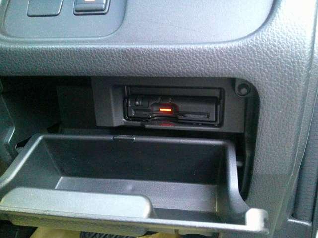 セレナ 2.0 ハイウェイスターVセレ+セーフティ S-HYBRID インテリジェントキー 車線逸脱警報装置 オートクルーズコントロール ナビ TV ETC オートエアコン ワンオーナー ドライブレコーダー パワーウィンドウ 助手席エアバッグ 運転席エアバッグ キーレス(14枚目)