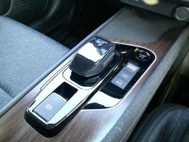 オーラ １．２　Ｇ　前後ドラレコ　アラウンドビューモニター　フルセグＴＶ　ハイビームアシスト　ＥＴＣ　アルミホイール　ＬＥＤヘッドライト　禁煙　エアバッグ　ドライブレコーダー　サイドエアバッグ　ＡＢＳ（11枚目）