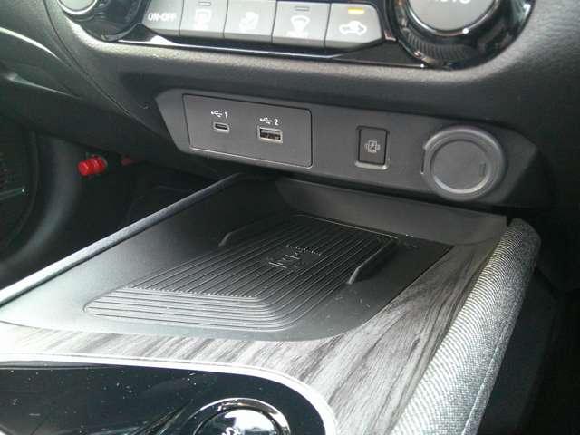 オーラ １．２　Ｇ　レザーエディション　ＢＯＳＥスピーカー　電動パワーシート　スマ－トキ－　盗難防止装置　ＥＴＣ車載器　ＡＨＢ　ＬＥＤライト　ナビ＆ＴＶ　追従式クルーズコントロール　レーンキープ　禁煙車　アルミホイール　エアバッグ　エアコン（12枚目）