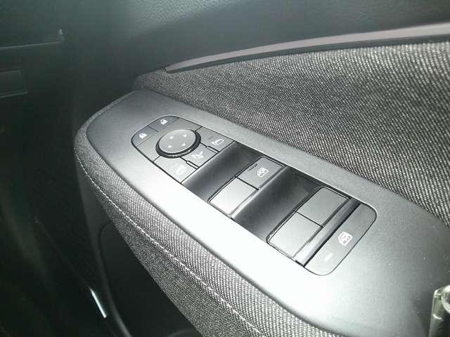 オーラ １．２　Ｇ　レザーエディション　ＢＯＳＥスピーカー　電動パワーシート　スマ－トキ－　盗難防止装置　ＥＴＣ車載器　ＡＨＢ　ＬＥＤライト　ナビ＆ＴＶ　追従式クルーズコントロール　レーンキープ　禁煙車　アルミホイール　エアバッグ　エアコン（23枚目）