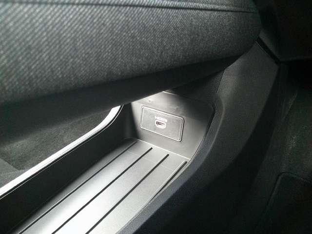 オーラ 1.2 G レザーエディション ハンドル&シートヒーターBOSEサウンド シートヒータ スマ-トキ- 盗難防止装置 ETC車載器 AHB 寒冷地 元試乗車 LEDライト ナビ&TV 追従式クルーズコントロール レーンキープ 禁煙車(20枚目)